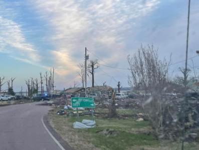 PHOTO Samburg Tennessee Was Leveled By Tornado Rescuer Workers Look For Survivors And Body In Town