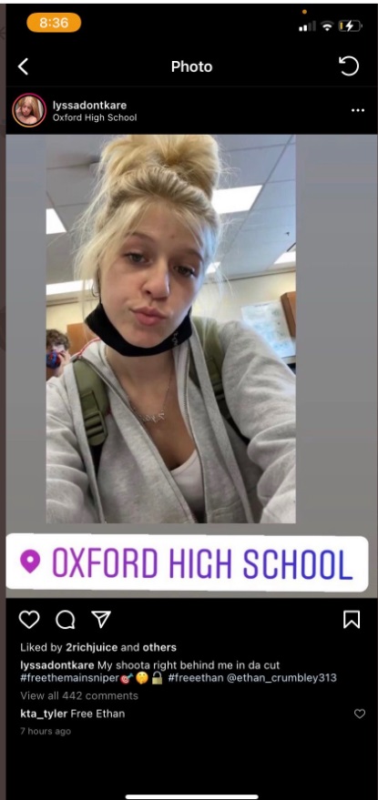 PHOTO Student At Oxford High School Took A Selfie With Ethan Crumbley Right Behind Her Like He's A Celebrity