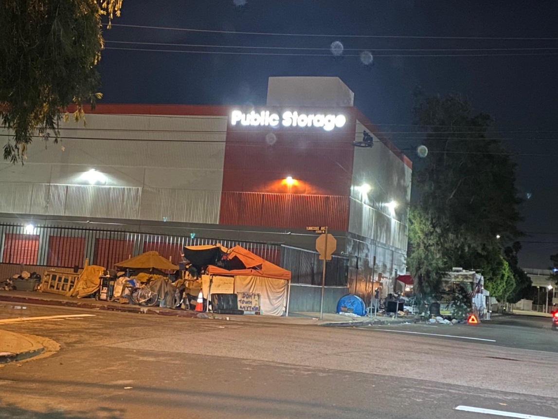 PHOTO The Streets Of Los Angeles Have Become Free Public Storage Because Police Don't Enforce Anything Due To Enormous Amount Of Homeless Living On The Street