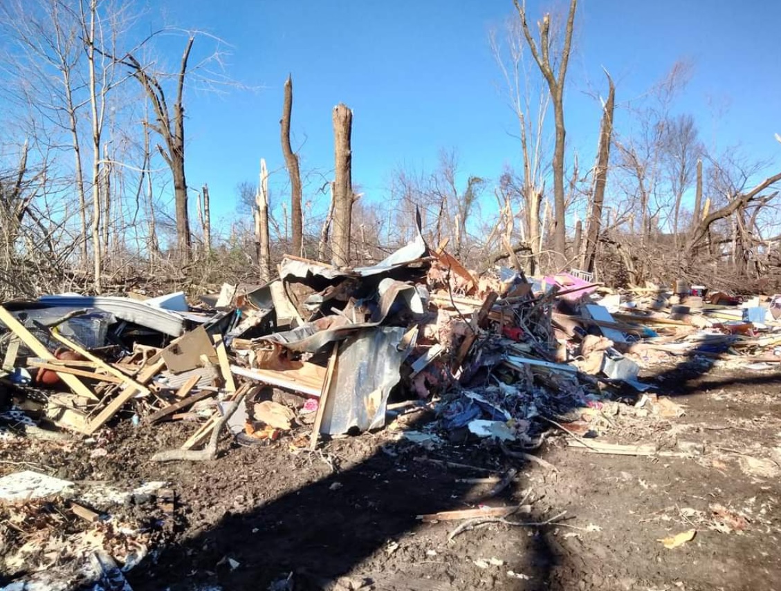 PHOTO There Is Nothing Left Of Small Town Of 120 People In Cayce Kentucky After Tornado Destroyed Everything In Sight