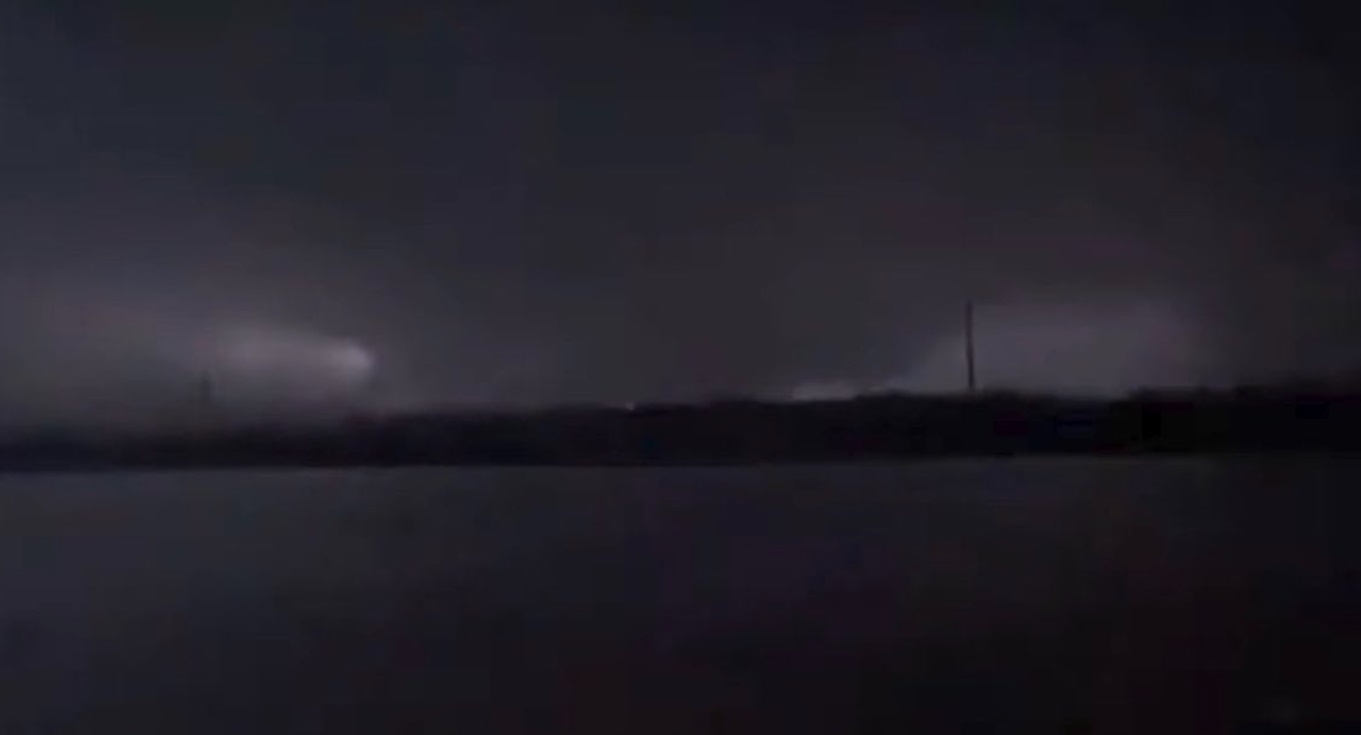 photo-tornado-that-hit-mayfield-ky-looks-wicked-scary-and-killed-at