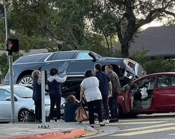 PHOTO Arnold Schwarzenegger's Black SUV Was Totaled And Flipped On It's Side After Car Accident