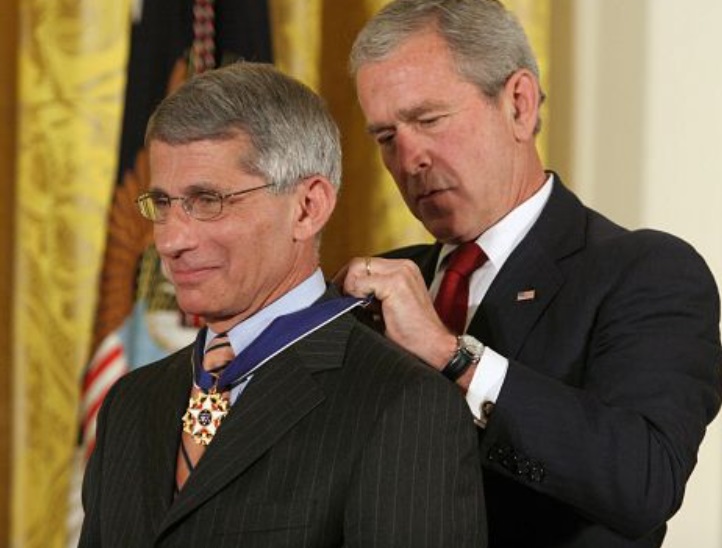 PHOTO George Bush Giving Dr Fauci A Medal