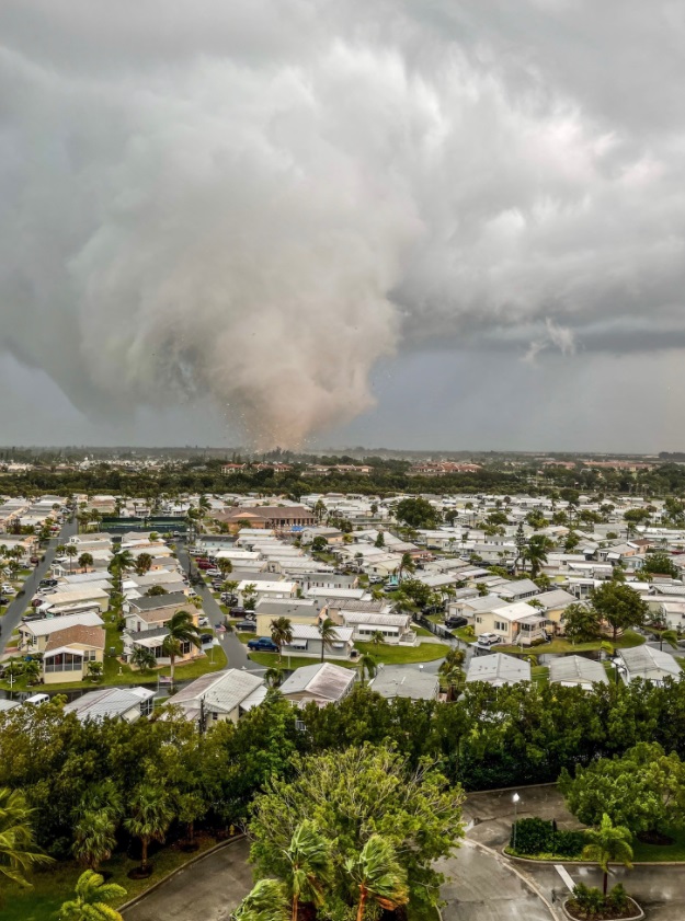 PHOTO Insane View Of Tornado Whirling Above Fort Myers Florida