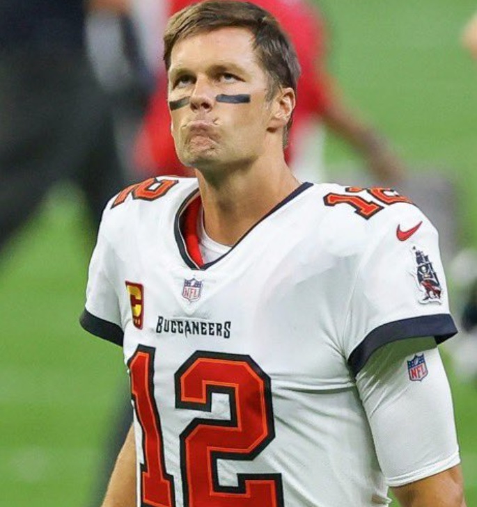 PHOTO Tom Brady Sad Face After Being Eliminated From The Playoffs At Home