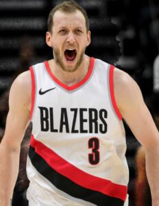 PHOTO Joe Ingles In A Portland Trailblazers Uniform