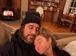 PHOTO That Time Aaron Rodgers Fell Asleep On His Couch With Shailene Woodley