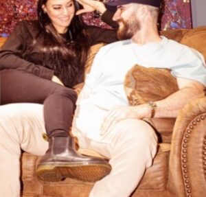 PHOTO The Last Time Sam Hunt's Wife Had Love In Her Eyes For Him