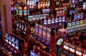 PHOTO Calvin Ridley Playing Slot Machines At Encore In Boston