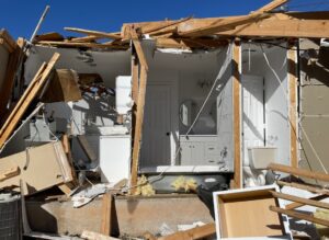 PHOTO House In Round Rock Has Entire Bedroom With Furniture Untouched But The Surrounding Structure Is Gone