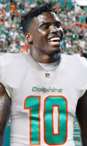 PHOTO Tyreek Hill In A Miami Dolphins Uniform