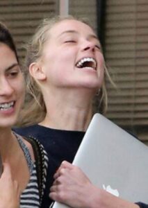 PHOTO Amber Heard's Narcissistic Laugh Will Make You Cringe
