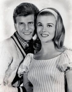PHOTO Bob Rydell With His Wife In His Late 20's