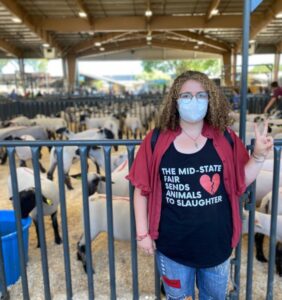 PHOTO Chain Girl Who Protested Glen Taylor Wearing Shirt At California Fair That Says The Mid-State Fair Sends Animals To Slaughter