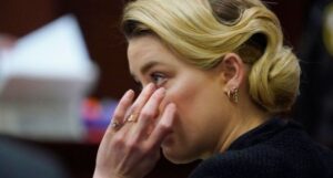 PHOTO Close Up Of Amber Heard Wiping Away Fake Tears Is Pathetic