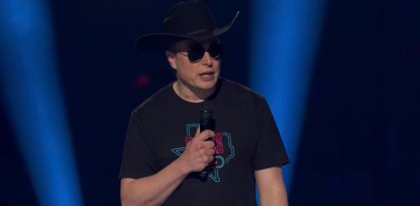 PHOTO Elon Musk Thinks He's A Native Texan Wearing A Cowboy Hat ...