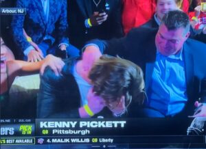 PHOTO Kenny Pickett Holding His Head Before He Goes Up On Stage After Getting Drafted By Steelers
