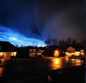 PHOTO Terrifying Dark Shelf Cloud Hovering Over Fern Creek Neighborhood In Louisville Before Tornado Touched Down