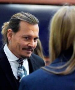 PHOTO The Last Time Johnny Depp Smiled At Amber Heard In The Courtroom Like I'm Getting Revenge On You