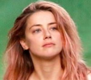 PHOTO Two Instances Where Amber Heard Used Make-Up To Gloss Over Face Bruise