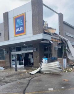 PHOTO ALDI Location Destroyed By Tornado In Gaylord Michigan