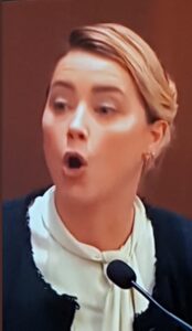 PHOTO Amber Heard With Pain Grimaced Face Talking About Lily Rose