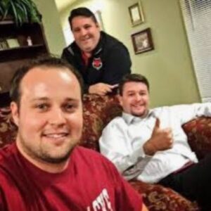 PHOTO Josh Duggar Hanging Out With Arkansas State Senator Jason Rapert And His Friends At Jason's House