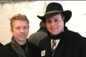 PHOTO Josh Duggar With Rand Paul Wearing A Cowboy Hat