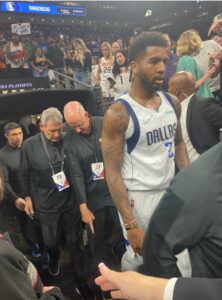 PHOTO Mavericks Staff And Security Forcing Marquese Chriss Back Out The Tunnel After Scuffle With Biyombo