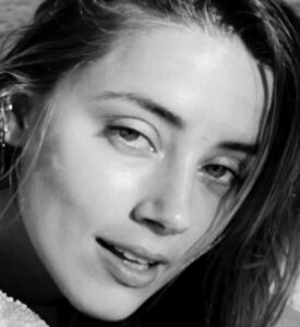 PHOTO Of Amber Heard Looking Just Fine After She Claimed Johnny Depp Choked Her Punched Her Dragged Her Over Glass Black Eyes Broken Nose Etc