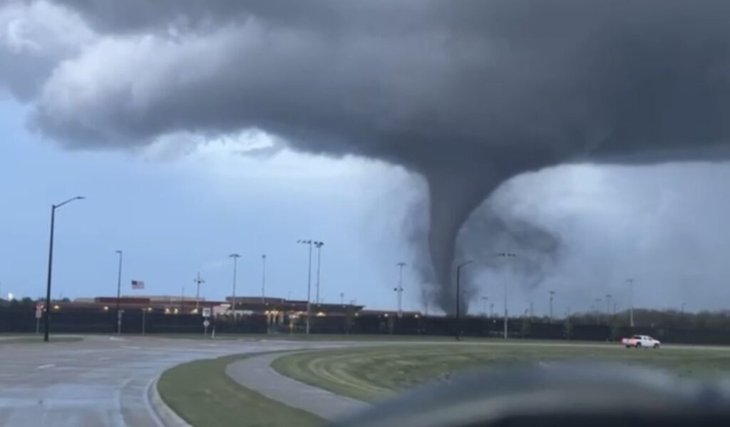 PHOTO Of Tornado Touching Down In Andover Kansas For The First Time