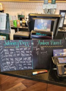 PHOTO People At Starbucks Put A Tally Next To Who They Support Johnny Depp Or Amber Heard After They Ordered Their Drinks