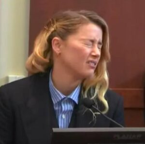 PHOTO This Is How Bad Of An Actor Amber Heard Is In Court