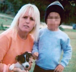 PHOTO Vicky White With Her Dog Shows She Had A Pretty Normal Life Before Going On The Run With Casey