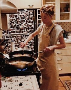 PHOTO Amber Heard Is Pathetic At Cooking And Wants You To Believe She Can Cook At All