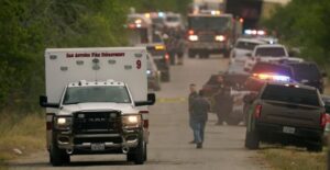 PHOTO Of Crime Scene Where Trailer With 46 Bodies Of Migrants Were Found In San Antonio