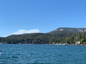 PHOTO Helicopter Filling Up Water At Bass Lake To Fight Washburn Fire