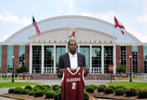 PHOTO Kevin Durant Outside Coleman Coliseum In Tuscaloosa With An Alabama #2 Uniform