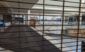 PHOTO Bars Went Up Over Stores While Police Secured Mall Of America