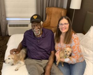 PHOTO Bill Russell With His Wife And Two Dogs Before He Died