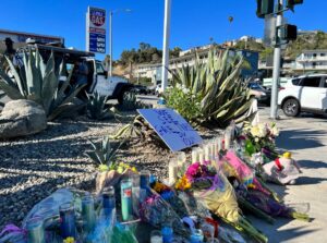 PHOTO Close Up Of Memorial On Corner Of LaBrea And Slauson In Windsor Hills California