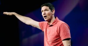 PHOTO Matt Chandler's Face When He Realized He Shouldn't Have Been Messaging That Woman