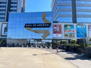 PHOTO People Being Escorted Out Of Mall Of America After All Clear