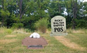 PHOTO Ricky Shiffer POS Grave Honorable Burial At Trump Golf Course Meme