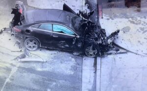 PHOTO The Base Of Nicole Linton's Mercedes Benz Was Still Intact Most Of The Damage Was Due To The Front And Rear Of The Car