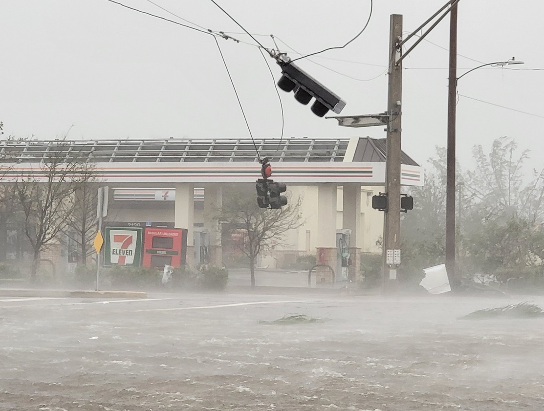 PHOTO 7 Eleven Still Standing In Cape Coral Florida After Hurricane Ian Came Through