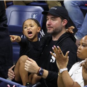 PHOTO Everyone Cheering For Serena Williams Like Her Daughter Mouth Open Screaming In Support Meme