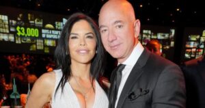 PHOTO Jeff Bezos' Girl Lauren Sanchez Has So Much Plastic Surgery It Looks Like Her Face Is Falling Apart