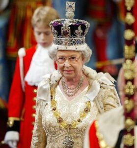 PHOTO Queen Elizabeth II Owned The Largest Clear Cut Diamond In The World Worth $400 Million