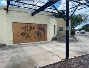 PHOTO Tampa Bay Business Wrote In Sharpie On Ply Wood Open Monday And Tuesday Go Away Ian